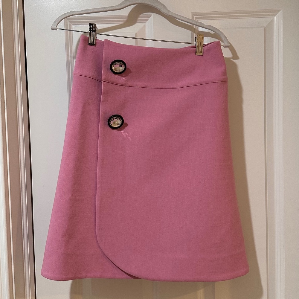 Front Row Shop Bubblegum Pink Wrap Skirt with Jewel Buttons